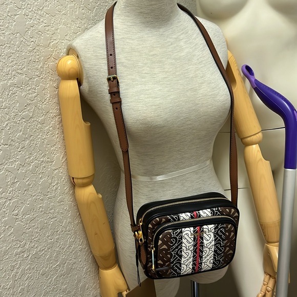🔥🔥🔥Authentic Burberry TB camera bag 💼 - Picture 14 of 15